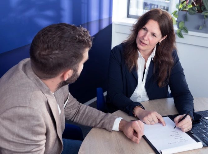 Adviseur en ondernemer in overleg