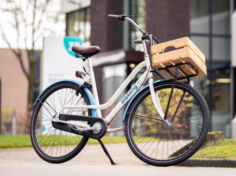 Bedrijfsfiets voor het kantoor